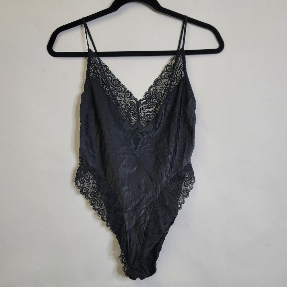 Natori Lingerie Lace body suit